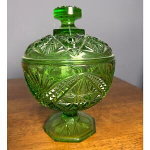 Vintage Avocado Green Covered Candy Dish.